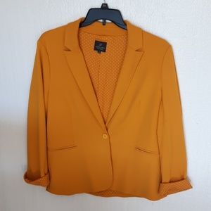 🗂 Mustard yellow blazer size large
